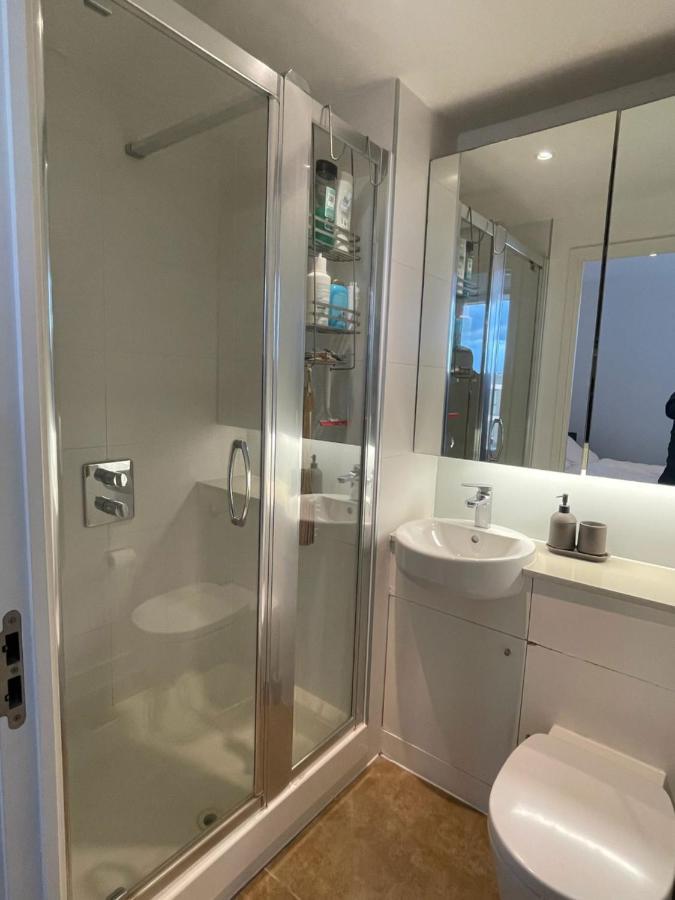 Luxury En-Suite Room Olympic Village In Shared Apartment Londres Exterior foto